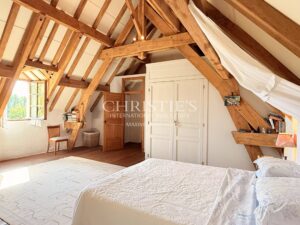 UN LOGIS DU XVIIe SIÈCLE EN PÉRIGORD VERT