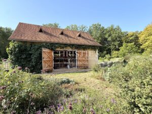 UN LOGIS DU XVIIe SIÈCLE EN PÉRIGORD VERT