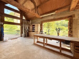UN LOGIS DU XVIIe SIÈCLE EN PÉRIGORD VERT