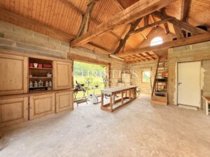 UN LOGIS DU XVIIe SIÈCLE EN PÉRIGORD VERT