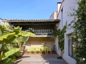 Maison d'architecte en centre village
