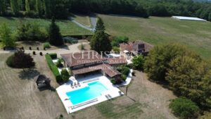 Élégante propriété de caractère en Dordogne, avec maison d’amis, piscine et parc paysager
