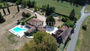 Élégante propriété de caractère en Dordogne, avec maison d’amis, piscine et parc paysager