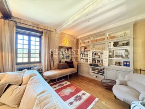 Élégante propriété de caractère en Dordogne, avec maison d’amis, piscine et parc paysager