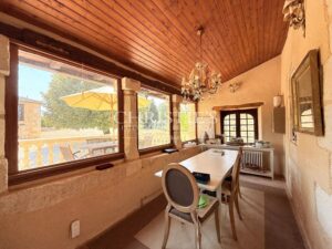 Élégante propriété de caractère en Dordogne, avec maison d’amis, piscine et parc paysager