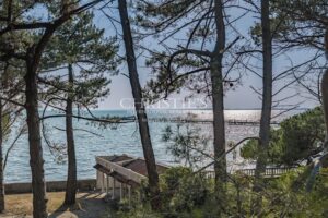 ANDERNOS, 1ère ligne historique dans le centre ville