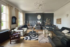 Neoclassical Manor House on the Banks of the Loire