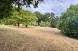 Neoclassical Manor House on the Banks of the Loire