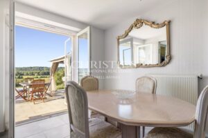 Beautifully Presented Country Home with Panoramic Views