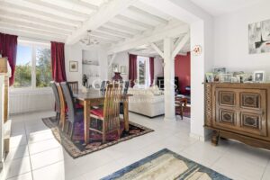 Beautifully Presented Country Home with Panoramic Views