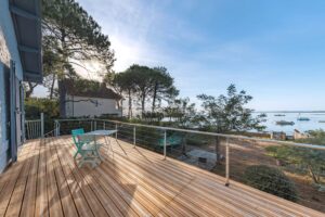 CAP FERRET PENINSULA – CLAOUEY – Charming Front-Line Villa with 5 Suites (150 sqm)