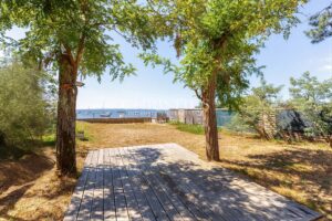 CAP FERRET PENINSULA – CLAOUEY – Charming Front-Line Villa with 5 Suites (150 sqm)