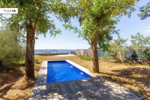 CAP FERRET PENINSULA – CLAOUEY – Charming Front-Line Villa with 5 Suites (150 sqm)
