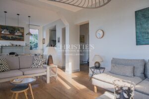 CAP FERRET PENINSULA – CLAOUEY – Charming Front-Line Villa with 5 Suites (150 sqm)