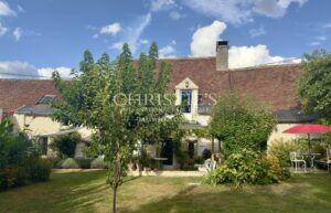 Charming Loire valley cottage in riverside hamlet