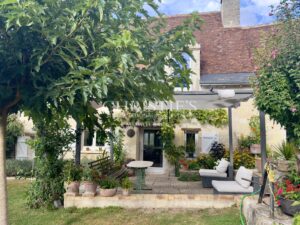 Charming Loire valley cottage in riverside hamlet