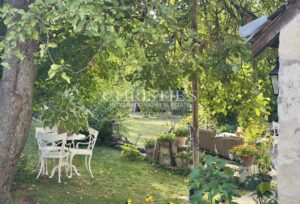 Charming Loire valley cottage in riverside hamlet