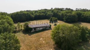 Un domaine de caractère, entre bois et prairies, au cœur du Périgord