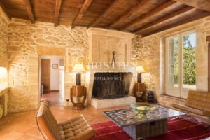 Four-bedroom country home with pool, lake and 1.77 hectares of mature gardens