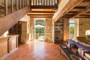 Four-bedroom country home with pool, lake and 1.77 hectares of mature gardens
