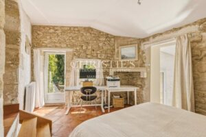 Four-bedroom country home with pool, lake and 1.77 hectares of mature gardens