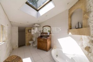 Four-bedroom country home with pool, lake and 1.77 hectares of mature gardens