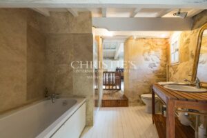 Four-bedroom country home with pool, lake and 1.77 hectares of mature gardens