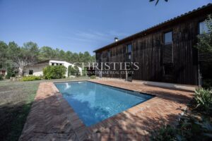 Incredible BARN Conversion & Woodland Cottage with Swimming Pools