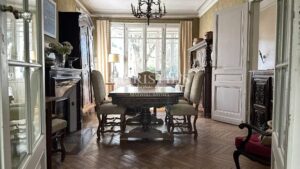 Beautiful character family home in Bouscat