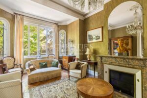 Le Bouscat – Parc Bordelais – Character Family Home with Expansive Garden