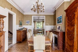 Le Bouscat – Parc Bordelais – Character Family Home with Expansive Garden