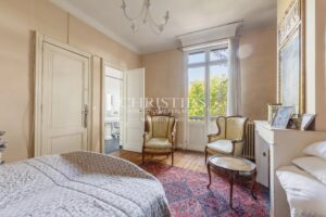 Le Bouscat – Parc Bordelais – Character Family Home with Expansive Garden
