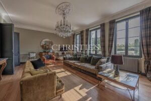 A Country Estate with Ancillary Residences nestled near Historic Medieval Villages
