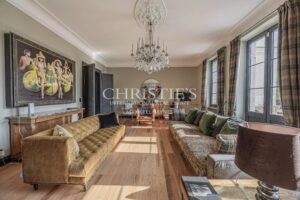 A Country Estate with Ancillary Residences nestled near Historic Medieval Villages