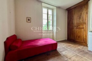 Maison de Maître for Renovation with 3 Barns and 1.2 Hectares in Charente