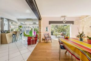 Air-conditioned 4-bedroom house
