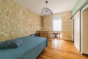 Air-conditioned 4-bedroom house