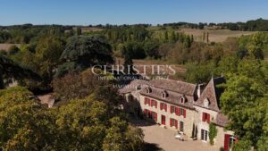 Un château, ses terres et son histoire au cœur du Périgord Pourpre