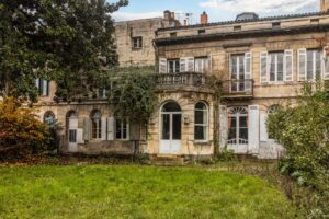 Croix de Seguey - Private stone house, garage, garden, and elevator