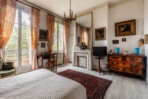 Croix de Seguey - Private stone house, garage, garden, and elevator