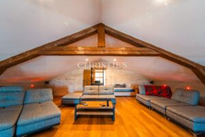 An Exceptional 396 m² Residence, Just Minutes from Surgères