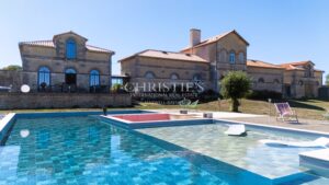 An Exceptional 396 m² Residence, Just Minutes from Surgères
