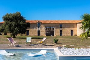 An Exceptional 396 m² Residence, Just Minutes from Surgères