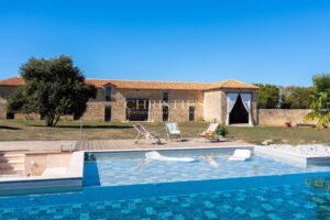 An Exceptional 396 m² Residence, Just Minutes from Surgères