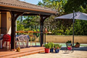 Four-bedroom riverside house with exceptional views near Saint-Émilion