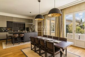 Bordeaux Caudéran Primrose – Historic Chartreuse – Garden – Garages – Independent Outbuildings