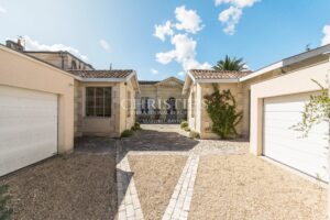 Bordeaux Caudéran Primrose – Historic Chartreuse – Garden – Garages – Independent Outbuildings
