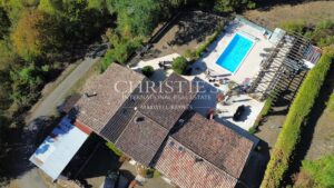 The Woodland Valley Stone Farmhouse with Heated Swimming Pool