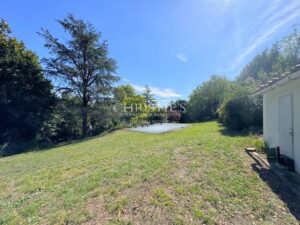 A unique estate in Saintes – 2 independent homes, swimming pool and wooded parkland