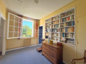 A unique estate in Saintes – 2 independent homes, swimming pool and wooded parkland